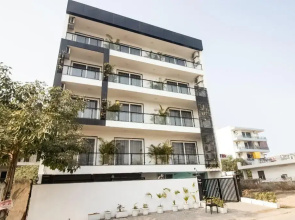 OYO 78196 Townhouse 223 Kanhai Chowk Sector 45