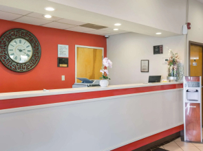 Econo Lodge Inn & Suites Hardeeville I-95