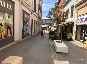 Sweet Suite with free private parking