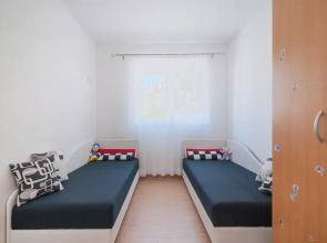 Beautiful Home in Omis With Wifi and 4 Bedrooms