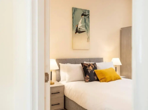 Ipswich Waterfront Serenity - City View 2BR Apt