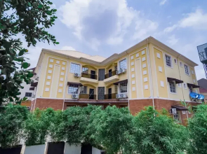 154 Apartment & Hotels