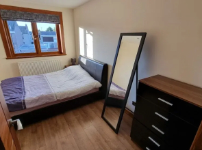 Captivating 1-bed Apartment in Edinburgh