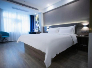 7Days Inn Chain Hotel (Yingshang Lanxing Building Materials Market)