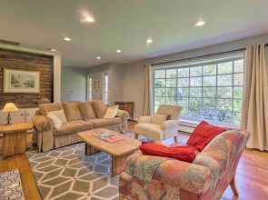 Dog-friendly Home: 1 Mi to Downtown Hendersonville