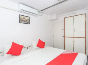 Town Hall Hotel By Oyo Rooms