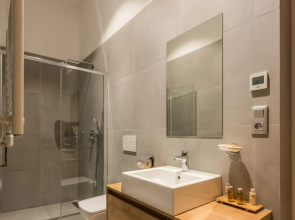 AGBA - Luxury apartment with spa and gym