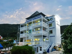 Geoje Santorini Pension