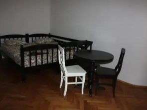 Hostel 12 chairs