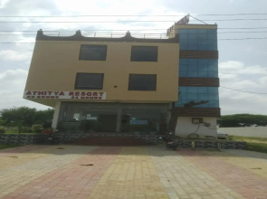 Capital O 82220 Athitya Resort