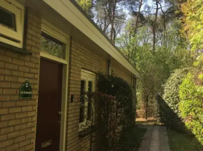 Geschakelde bungalow op de Veluwe "De Eekhoorn"