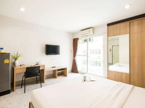 The Fifth Residence Hotel