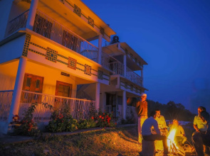 V Resorts Royal Homestay Jhimar
