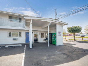Motel 6 Burlington, WA