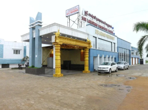 RB Grand Residency by OYO Rooms