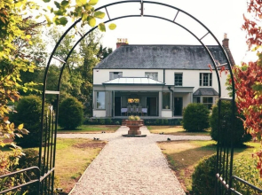 Boudoir&Brunch at Bullen Court