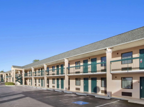 Days Inn By Wyndham Lexington/Columbia