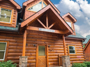 Heavenly Hideaway 4 Bedroom Home by Redawning