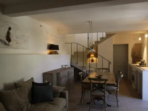 Provence Secrète-Maison Provencale de Hameau