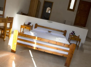 Perigiali Rooms & Apartments Folegandros