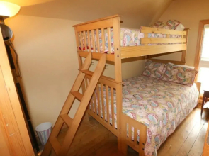 Landmark House 5 Bedroom Home by Redawning