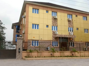 Pameec Luxury Suites