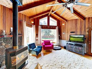 New Listing! Bend Basecamp W/ Hot Tub, Fenced Yard 3 Bedroom Home