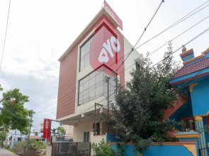 B Square Homes by OYO Rooms