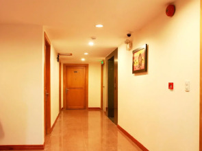 Sai Gon's Book Hotel - The Airport Front