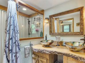 20-acre Cabin w/ Pond: 6 Mi to River Arts District