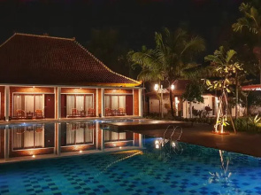The Nalaya Hotel & Resto