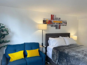 Sophisticated Waikiki Studio condo