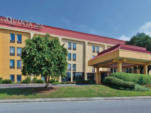 La Quinta Inn & Suites by Wyndham Charleston Riverview