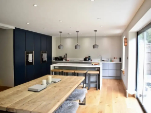 Huge 5 Bedroom House in Hove