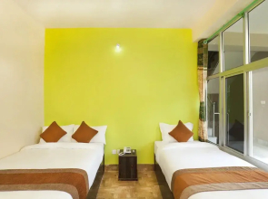 OYO 473 Hotel Jungle Palace