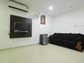 Hotel Half Moon Residency