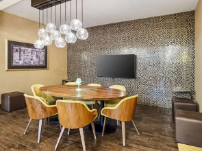 Best Western Plus Newark Airport West