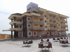 Vantage Beach Hotel and Resort