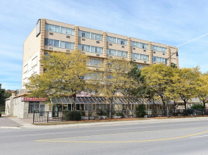 Howard Johnson express Inn & Suites Brampton