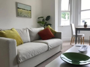 Tree Tops Apartment in Tunbridge Wells