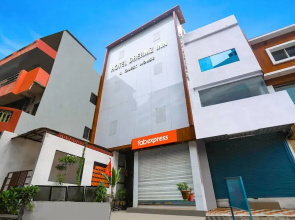 FabHotel Dreamz Inn