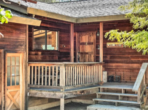 Groveland Cabin w/ Outdoor Perks & Game Room