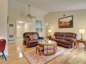 Savannah Escape ~ 11 Mi to Historic District!