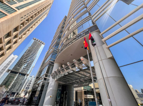 Cosmos Living Goldcrest Executive