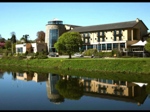 Riverside Park Hotel and Leisure Club