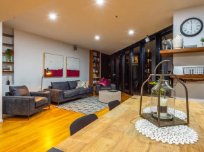 Luxury 3 Bed 2 Bath City Views