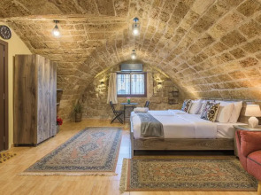 Timberwood Studio in Batroun