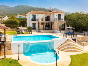 Villa Minoas Large Private Pool Walk to Beach Sea Views A C Wifi Eco-friendly - 2565