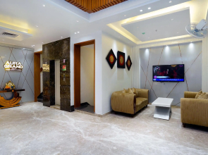 Hotel Aura Grand by Levelup