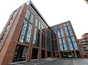 3 bed City Centre Apartment